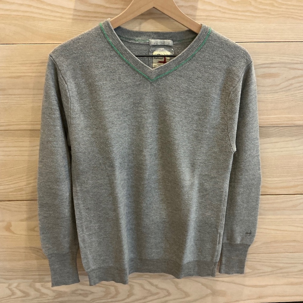 Relwen - Rare V Neck Sweater!